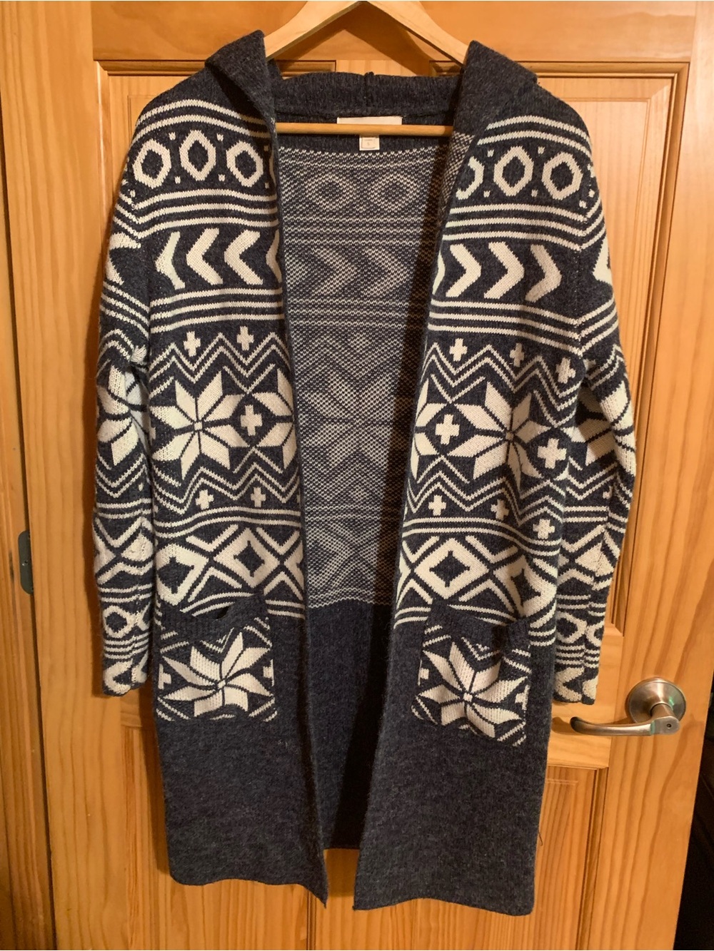Monteau Los Angeles Navy & Cream Hooded Aztec Knit Cardigan